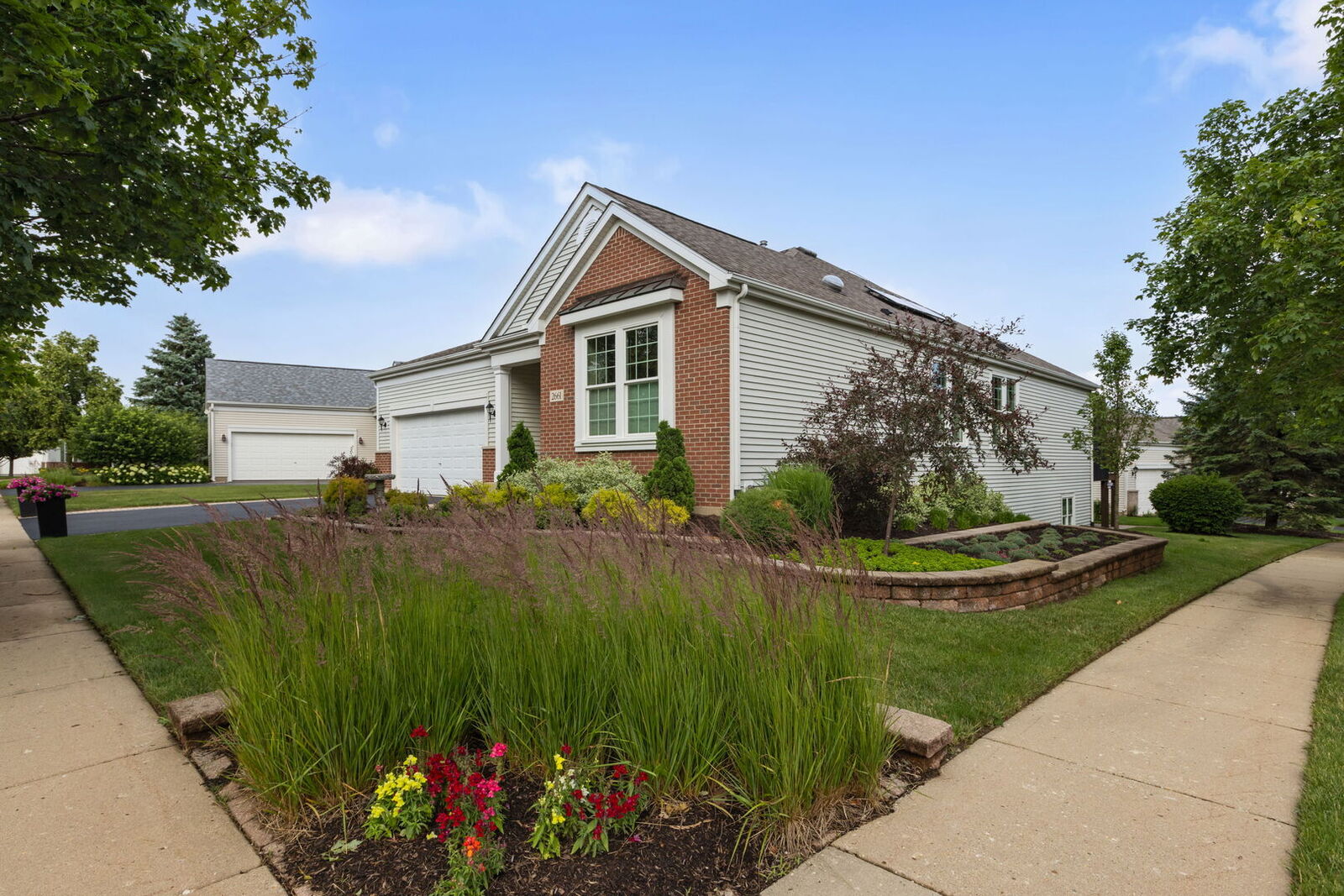 Property Photo:  2661 Chesire Court  IL 60118 