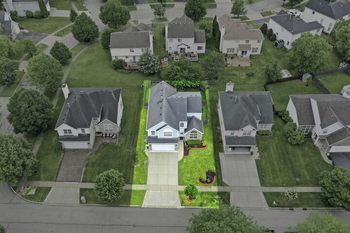 Property Photo: 154 Augusta Drive IL 60107