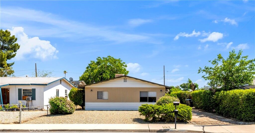 Property Photo:  346 E 6th  CA 92583 
