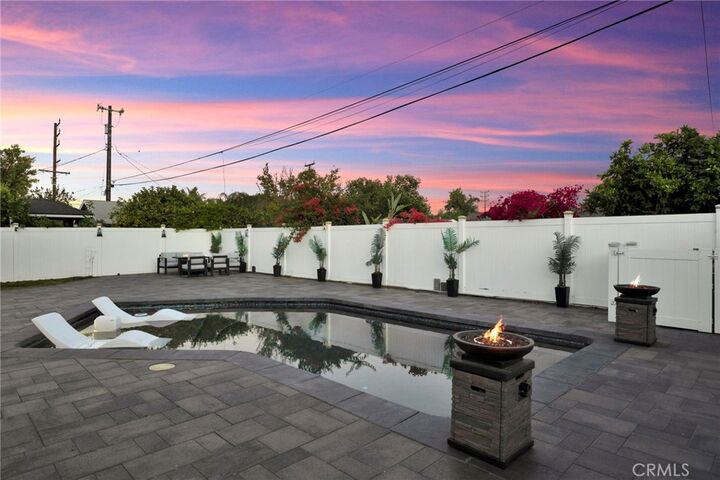 Property Photo: 19116 Napa Street CA 91324