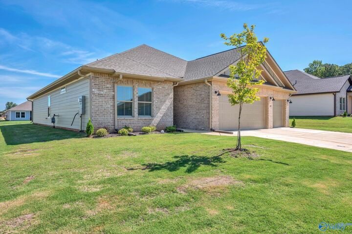 Property Photo:  107 Ashby Pond Drive  AL 35749 