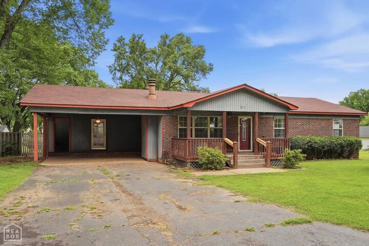 Property Photo: 211 Broadview Dr AR 71913
