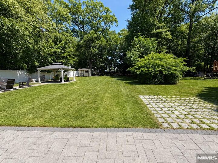 Property Photo:  252 Crescent Avenue  NJ 07446 