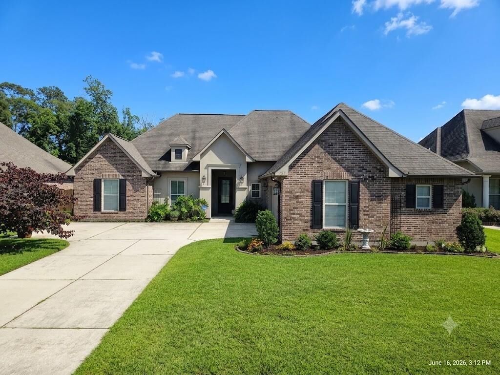 Property Photo:  187 Raiford Oaks Boulevard  LA 70447 