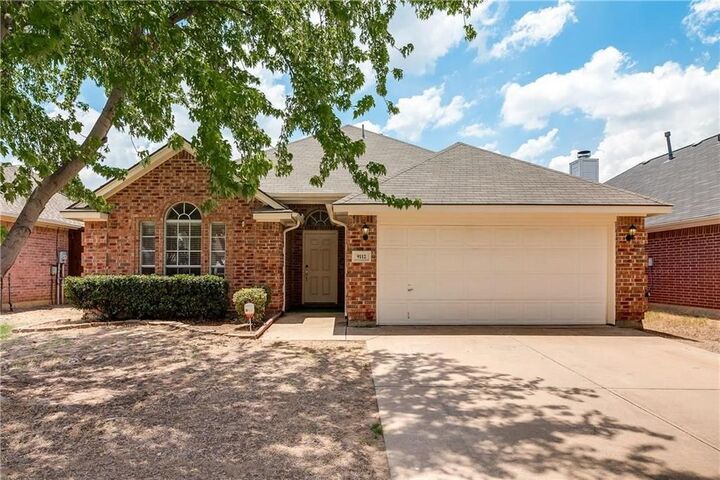 Property Photo: 9112 Saranac Trail TX 76118