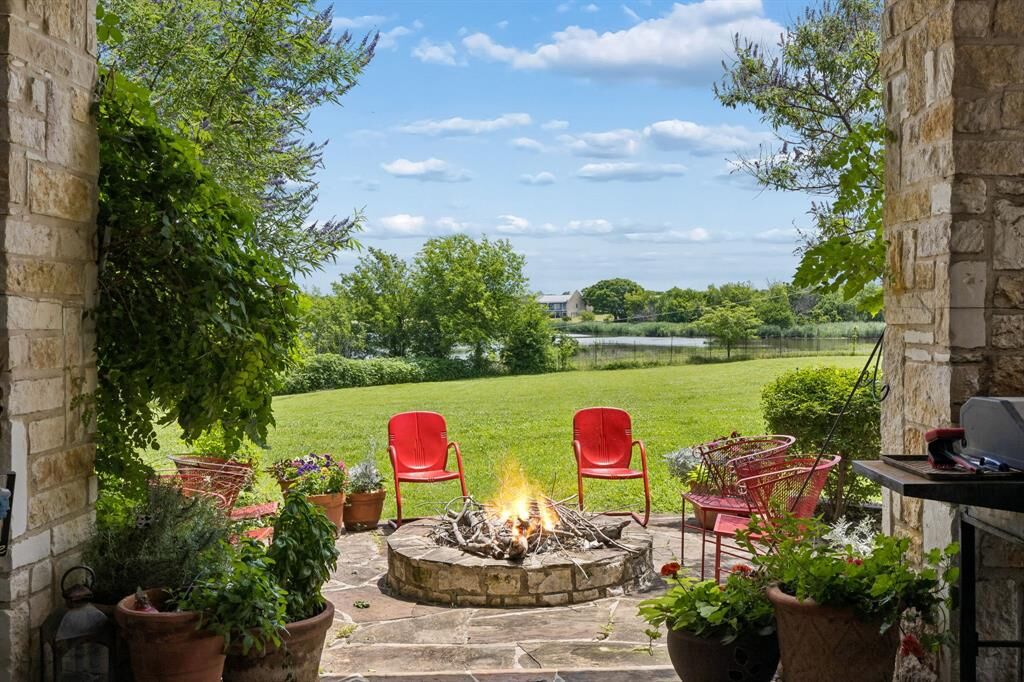 Property Photo:  17 Hillside Drive  TX 75087 