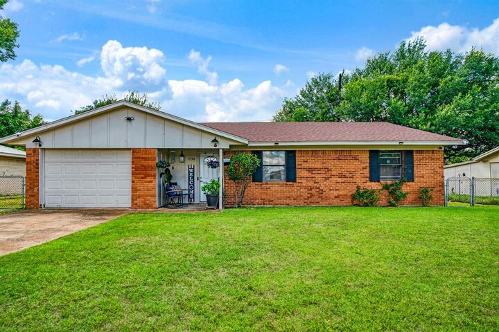 Property Photo: 1730 Ballard Drive TX 75460