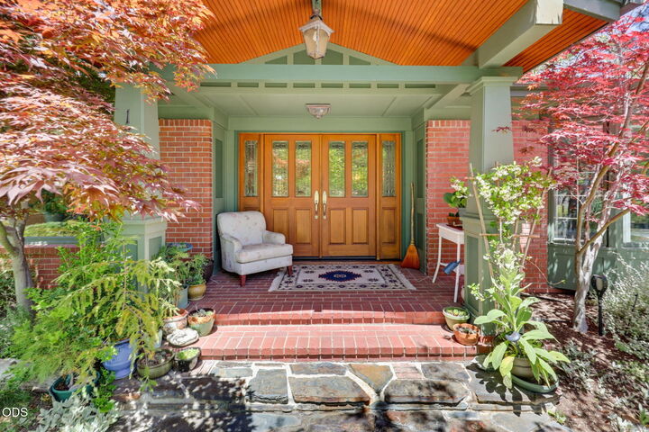 Property Photo:  1365 Ponderosa Drive  OR 97520 