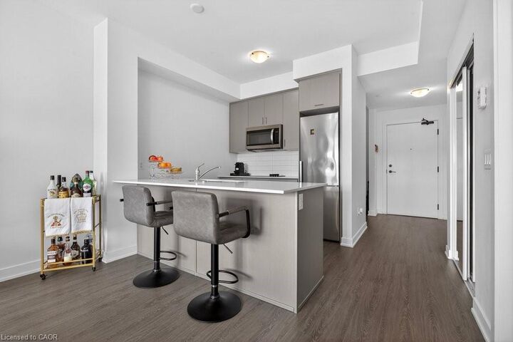 Property Photo: 600 North Service Road 302 ON L8P 4A6