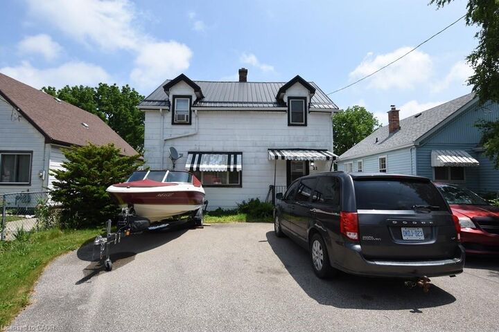 Property Photo: 21 Nelson Street ON N3Y 3E4