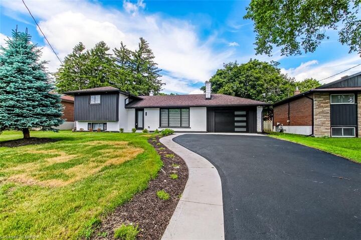 Property Photo: 22 Kensington Avenue ON N3R 3N7