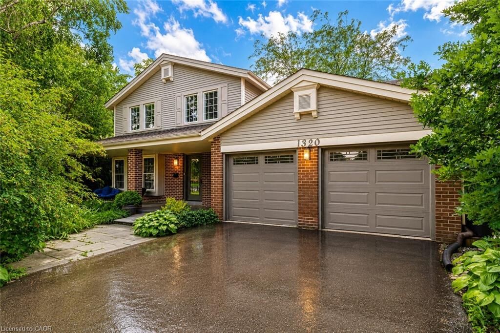 Property Photo: 1320 Monmouth Drive ON L7P 3J6