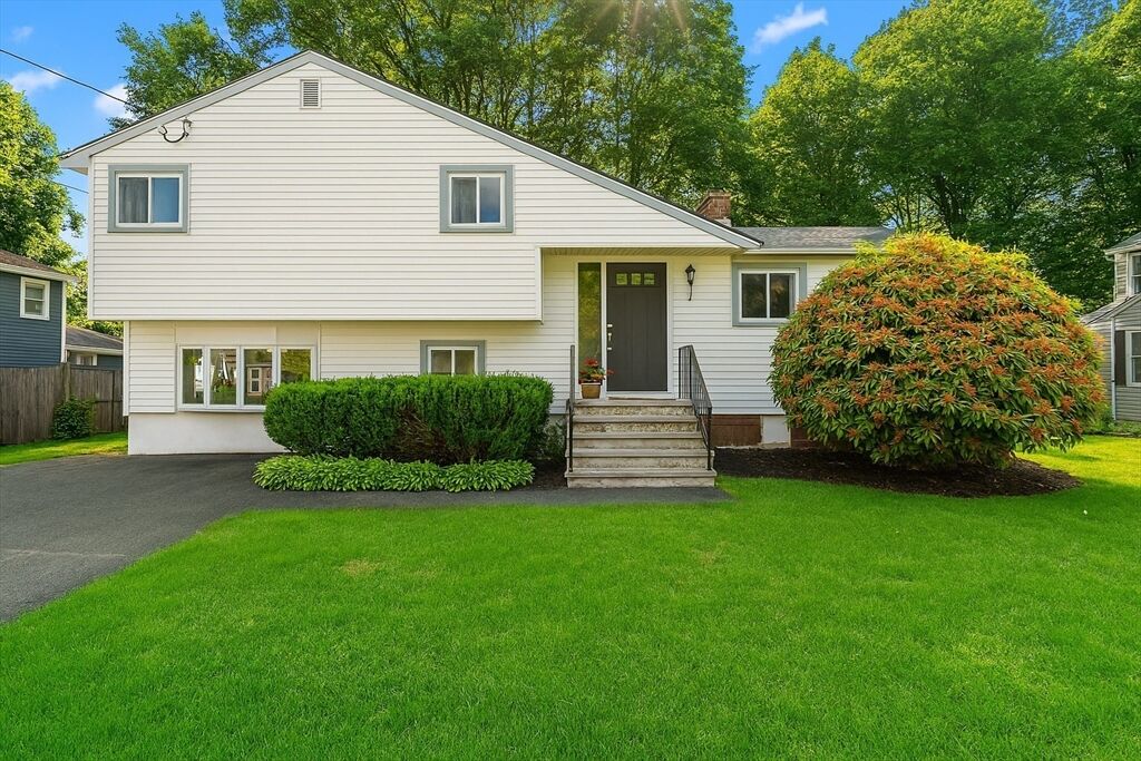 Property Photo:  6 Royce Road  MA 01701 