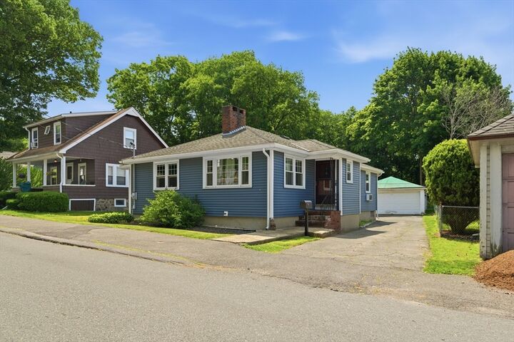 Property Photo:  5 Bulfinch Rd  MA 01902 