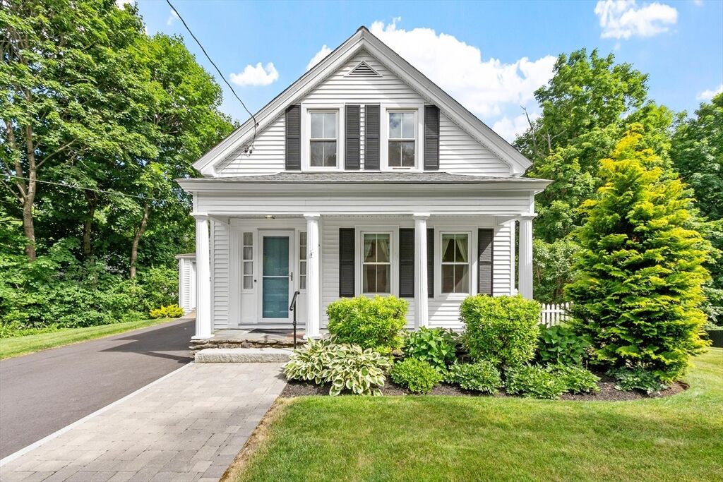 Property Photo:  16 Chapel St  MA 01430 
