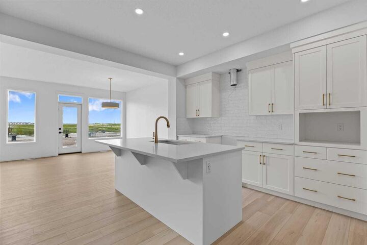 Property Photo: 138 Corner Glen Square NE AB T3N 2S2
