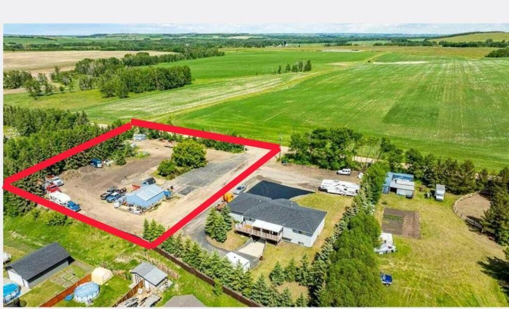 Property Photo: 32 County Lane AB T0C 0Y0