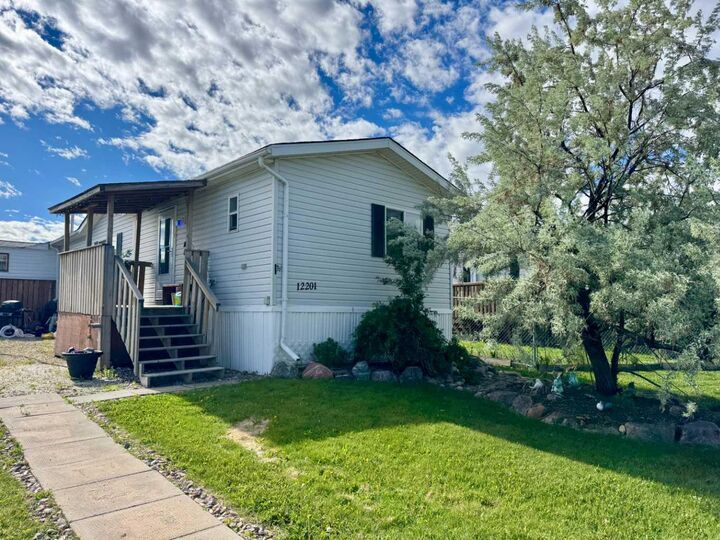 Property Photo:  12201 98 Street  AB T8V 7M7 