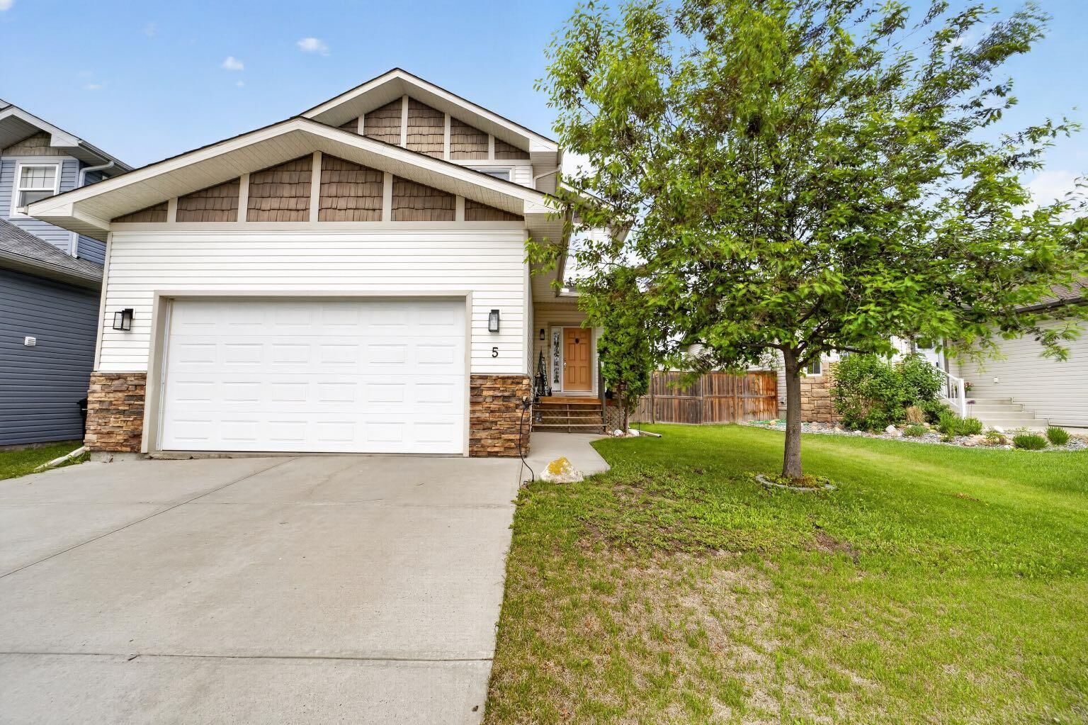Property Photo: 5 Havenfield Drive AB T0M 0N0