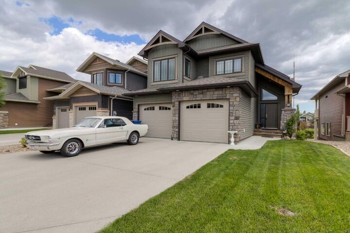140 Blackwolf Way N — photo 1