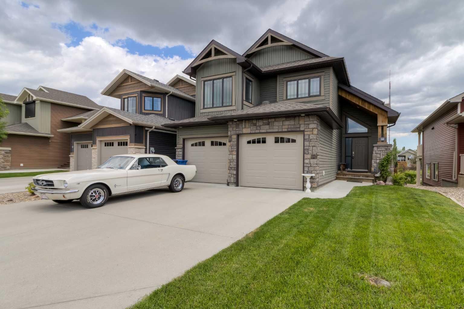 Property Photo: 140 Blackwolf Way N AB T1H 6V9