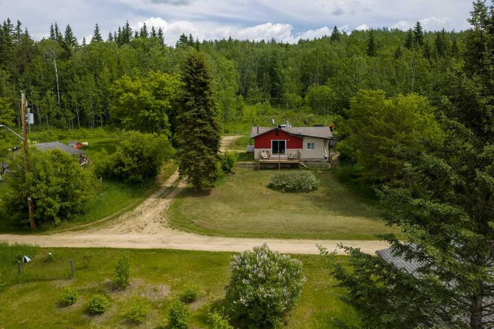 Property Photo: 4806 49 Avenue AB T0G 1Z0