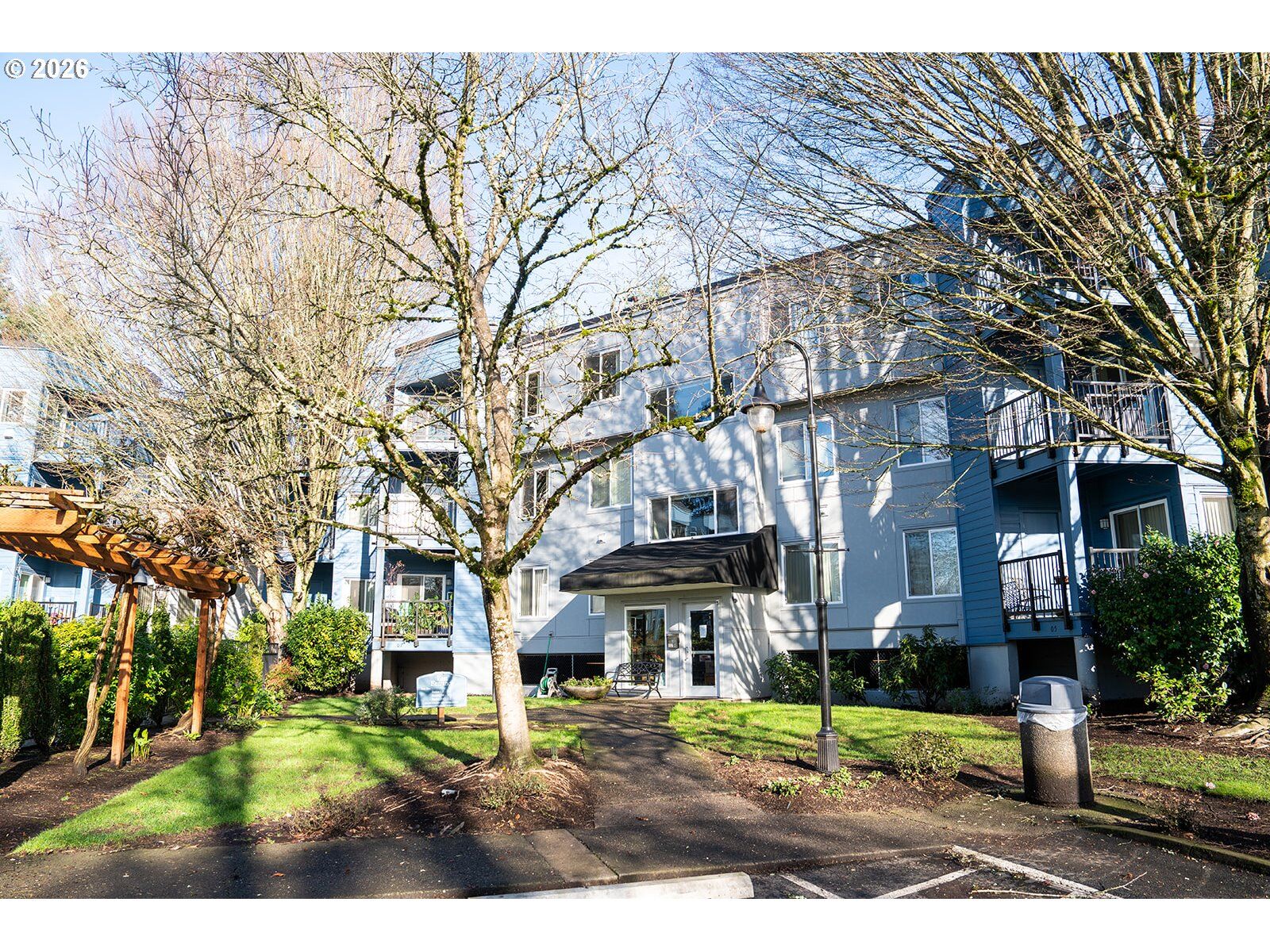 Property Photo: 8720 SW Tualatin Rd 206 OR 97062
