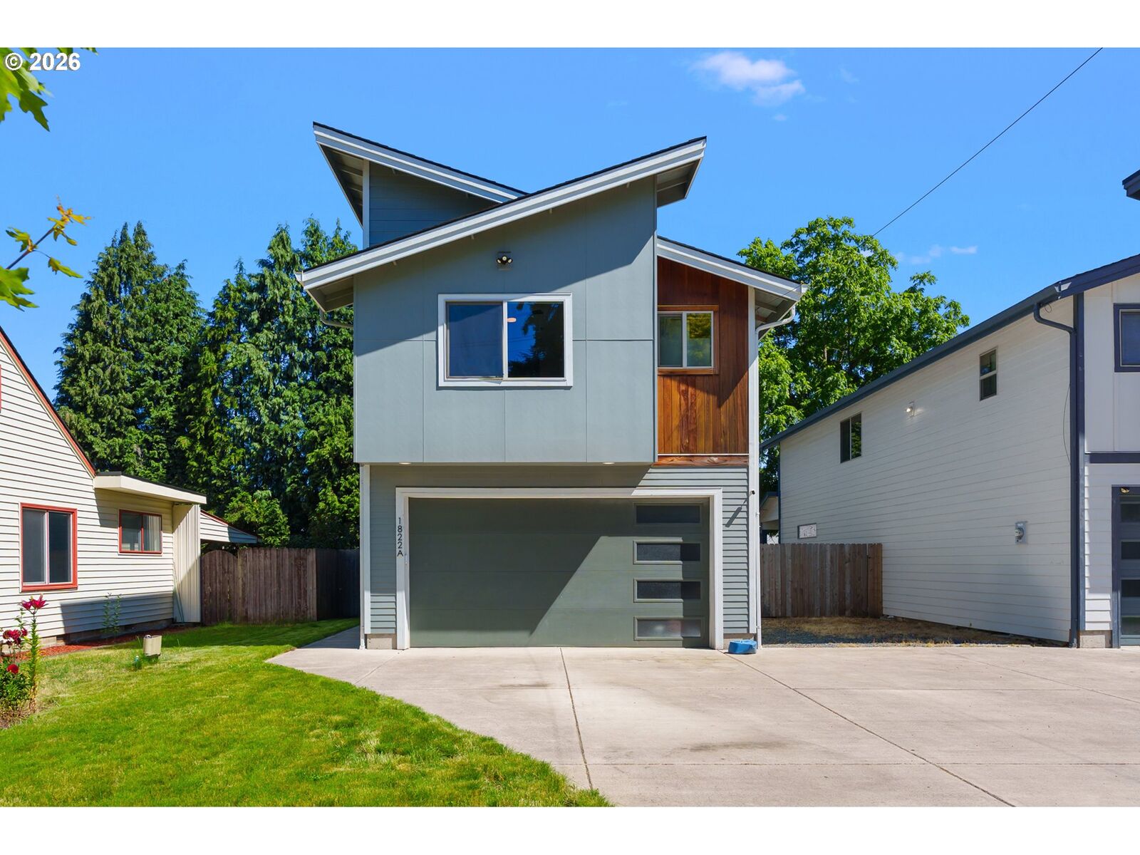 Property Photo:  1822 E 33rd St A  WA 98663 