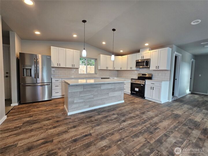 Property Photo:  17  Pebble Creek Court  WA 98541 