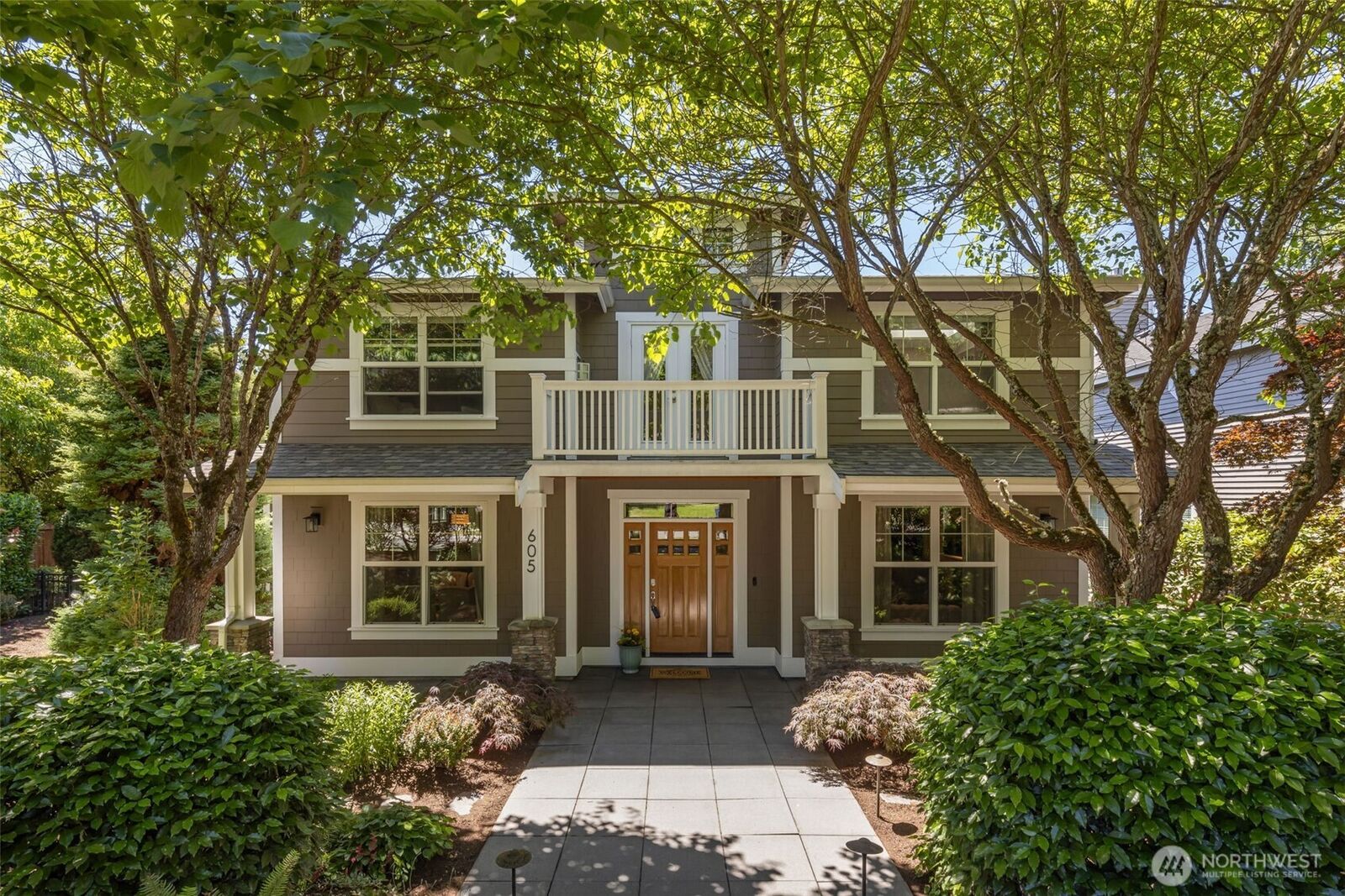 Property Photo: 605 11th Avenue WA 98033