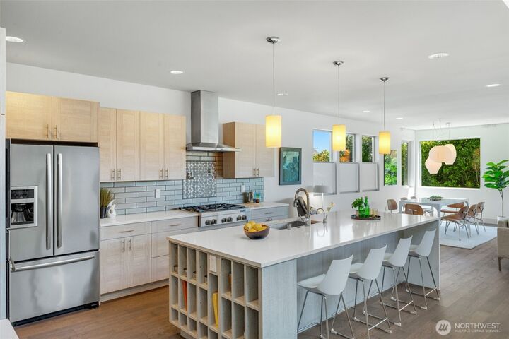 Property Photo: 531 N 84th Street WA 98103