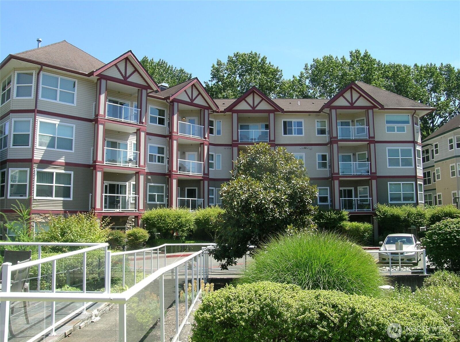 Property Photo: 255 W Bakerview Road 401 WA 98226