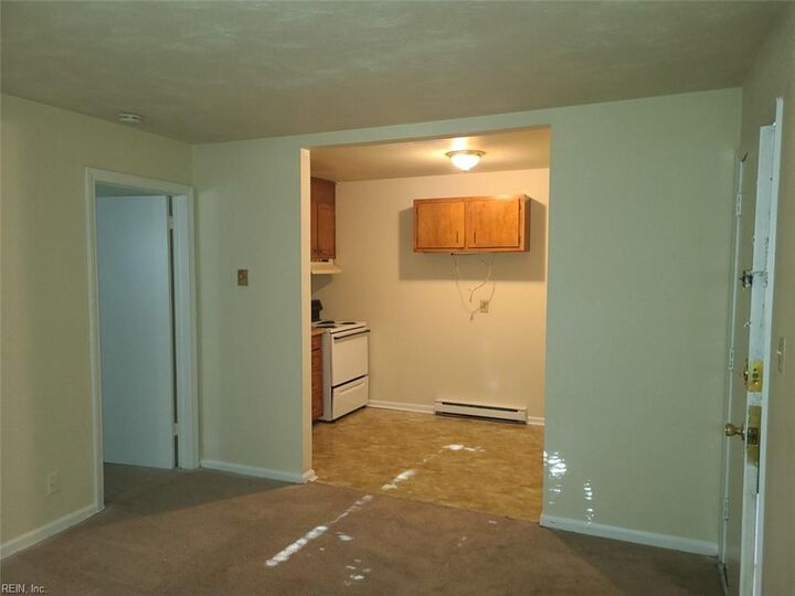 Property Photo: 1445 Kingston Ave 3 VA 23503