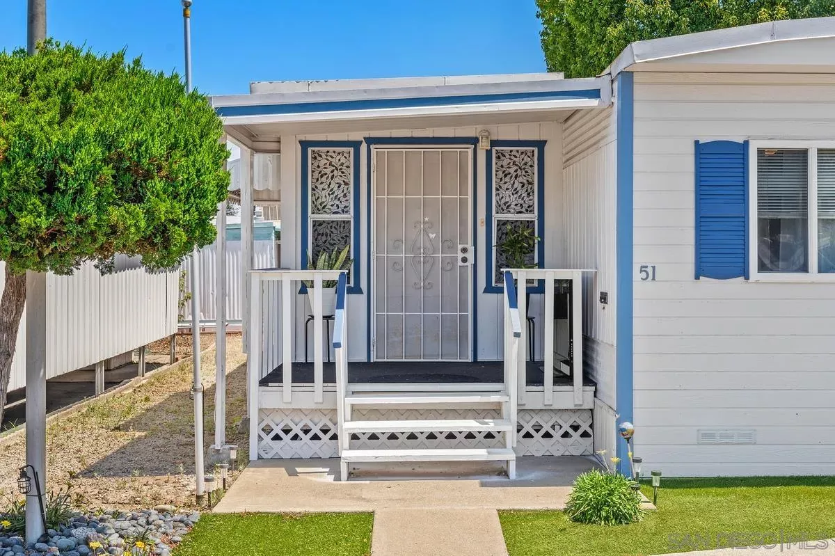 Property Photo:  1285 E Washington 51  CA 92019 