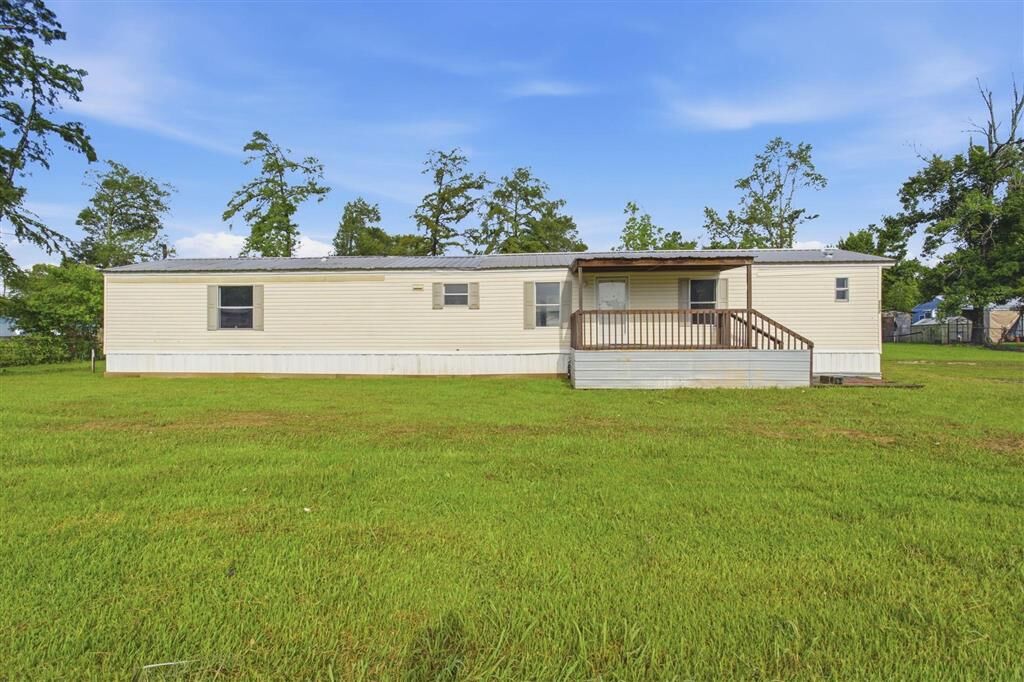 Property Photo:  1107 Idlebrook Drive  LA 70611 