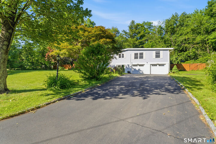 Property Photo:  21 North Pleasant Rise  CT 06804 