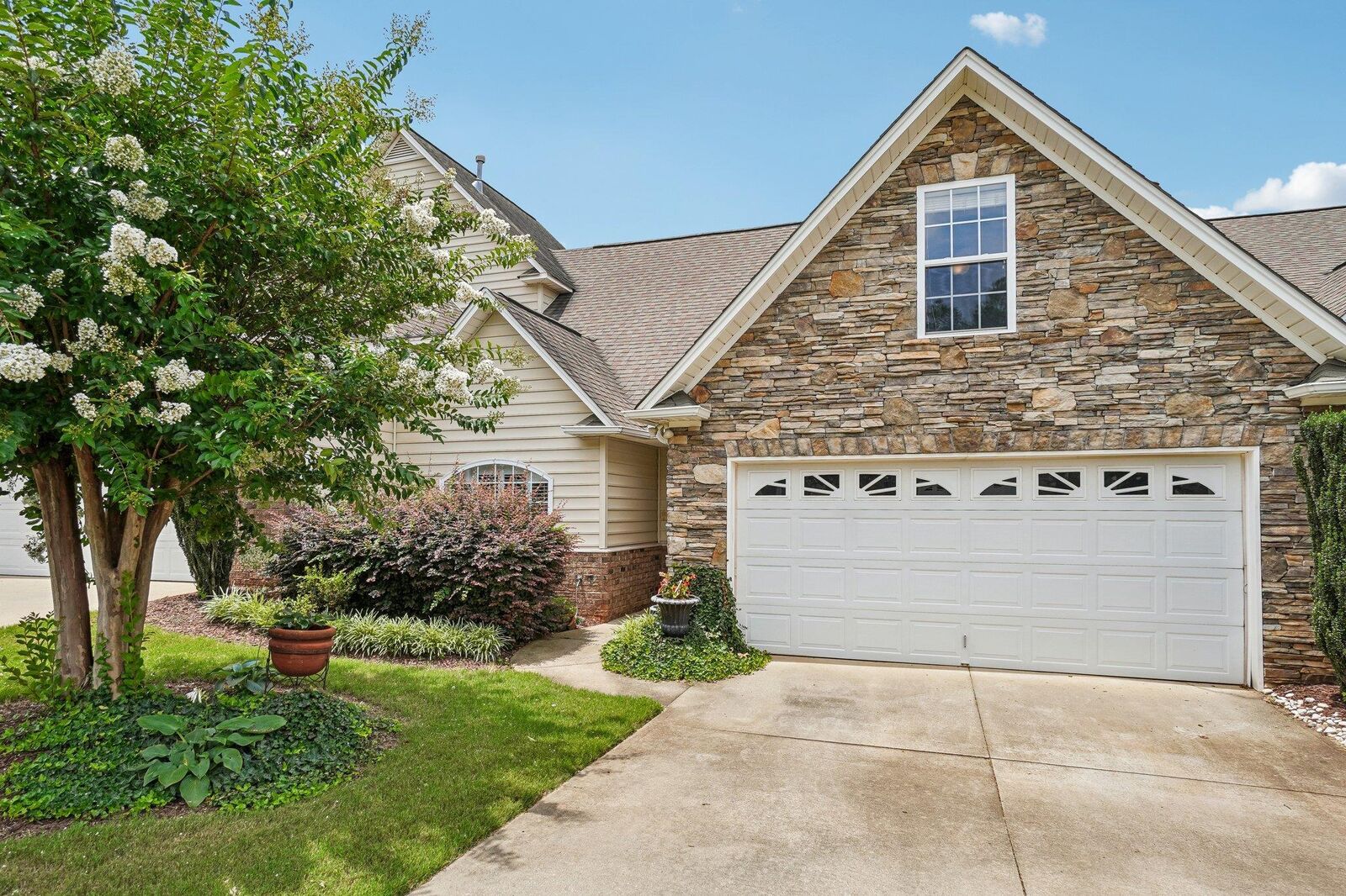 Property Photo:  326 Crandall Way  SC 29301 