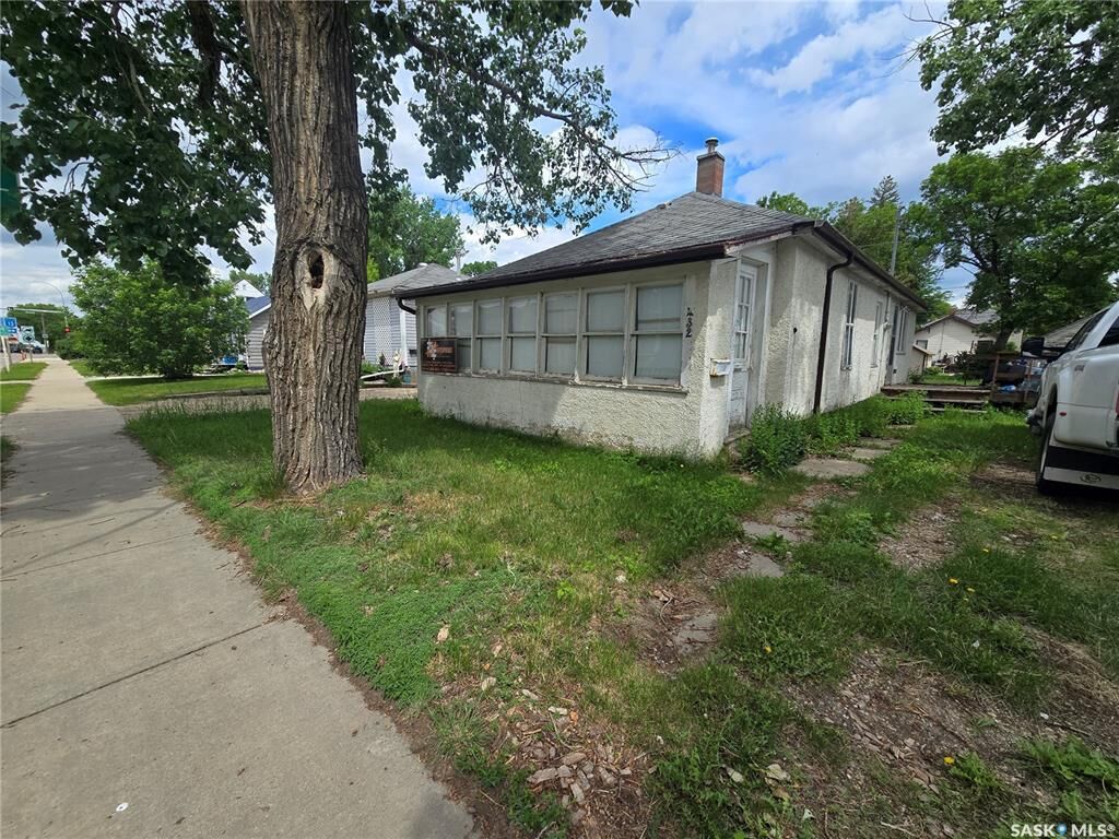Property Photo: 432 Government Road SK S4H 0P6