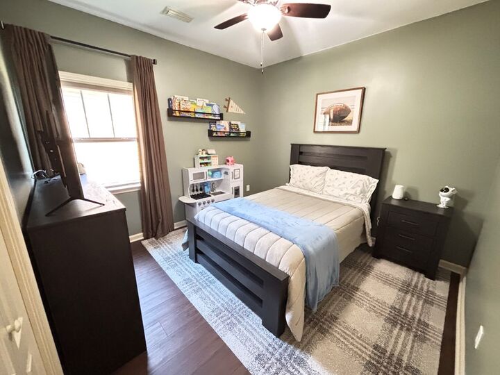 Property Photo:  102 Gwinnett Place  AL 36301 