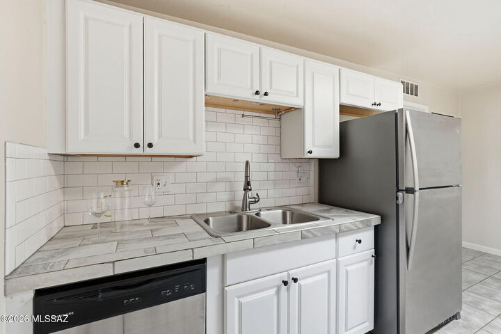 Property Photo:  153 E Mountain Morning Drive  AZ 85704 