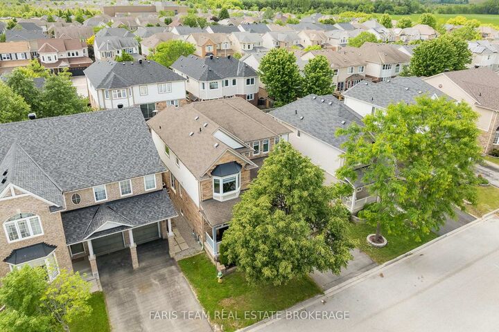 Property Photo: 26 Kidd Crescent ON L9R 0C8