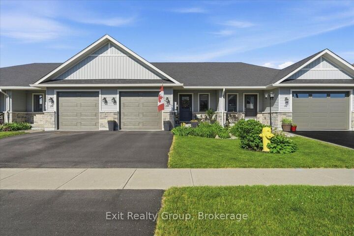 30 Sandhu Crescent — photo 1