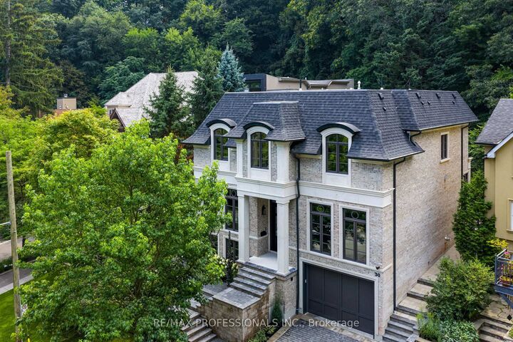 30 Dacre Crescent — photo 1