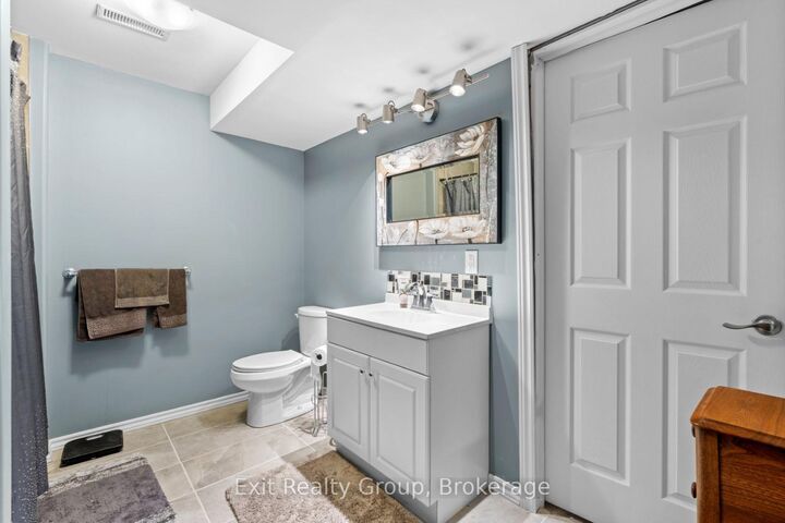 Property Photo: 48 Cavendish Drive ON K8N 0L6