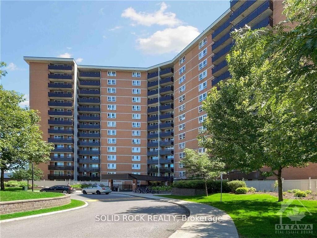 Property Photo: 2000 Jasmine Crescent 304 ON K1J 8K4