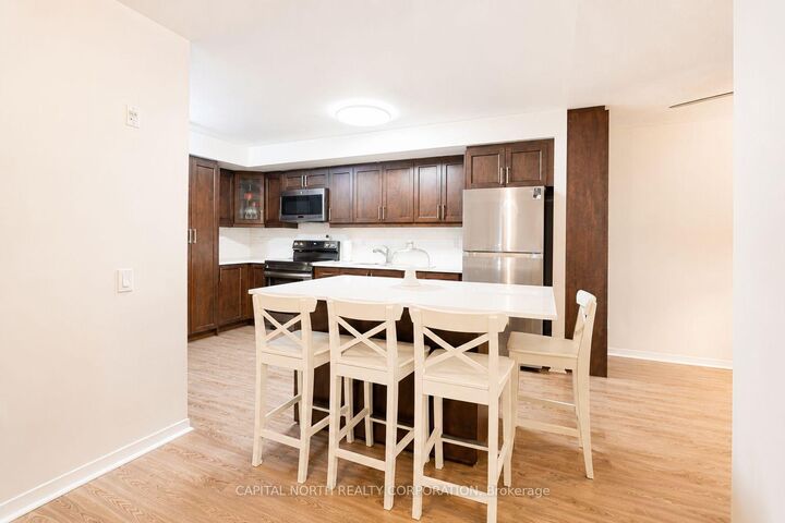 Property Photo: 1050 The Queensway N/A 207 ON M8Z 0A8
