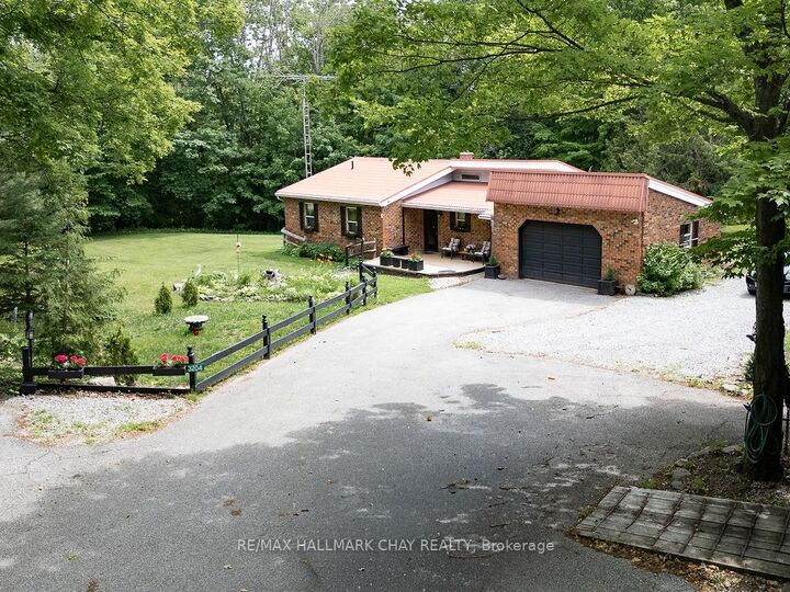 Property Photo: 3204 Vasey Road ON L0K 1E0