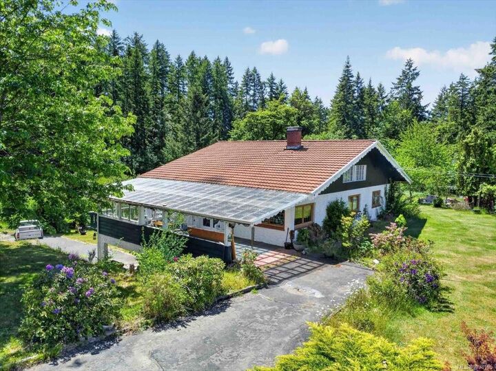 Property Photo: 7251 Thompson Rd BC V9Y 8M3