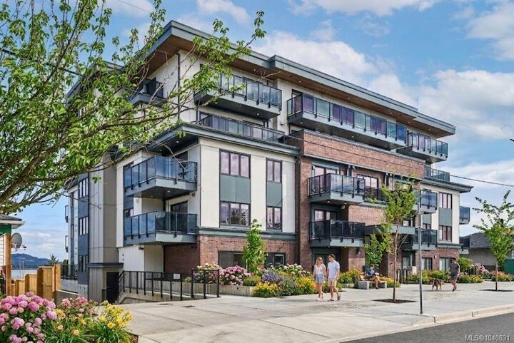 45 Haliburton St #407 — photo 1