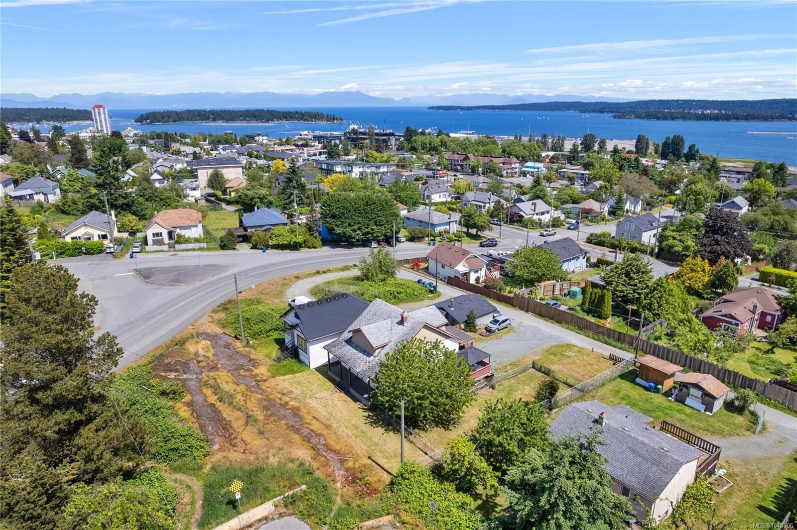 Property Photo: 19 View St BC V9R 4N3